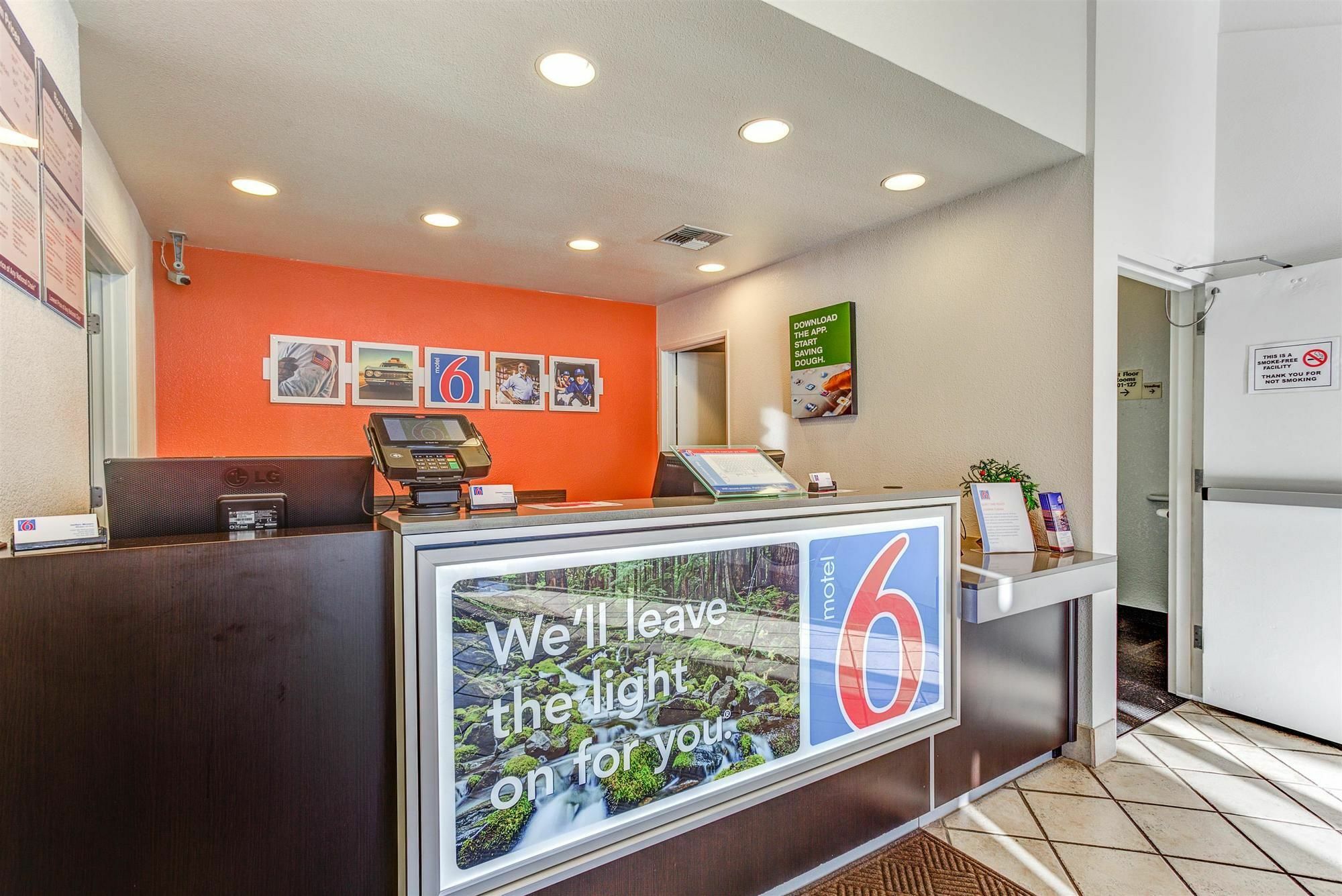 Motel 6-Portland, Or - Tigard West Buitenkant foto